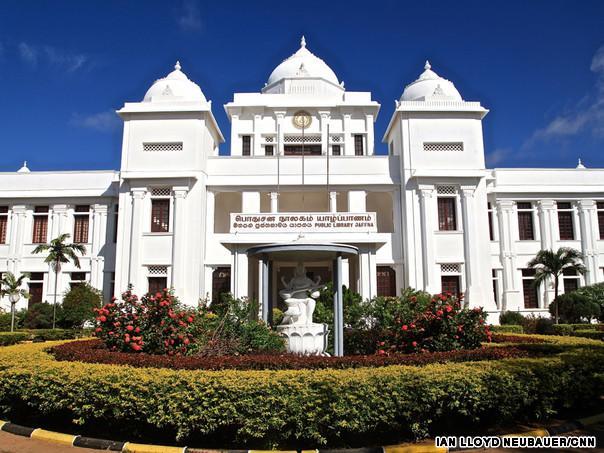 Sai Holiday Inn Jaffna Bagian luar foto