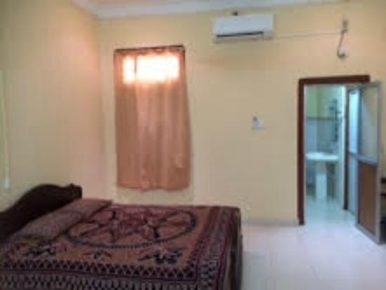Sai Holiday Inn Jaffna Bagian luar foto